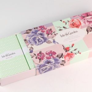 Mary Kay Into the Garden Soap Set